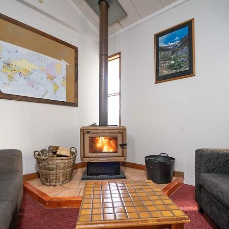 Hostel Lone Moose Backpackers Te Anau Exterior foto